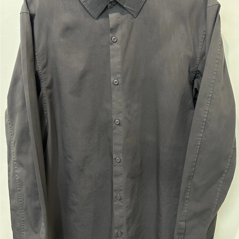 Lululemon Men’s Dress Shirt Sz large Gray